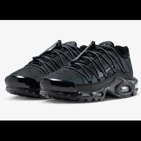 Nike-Air-Max-Plus-Utility-Black-Reflective-FZ2770-001-4