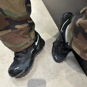 Undefeated-Nike-Air-Terra-Humara-Black-FN7546-002-1