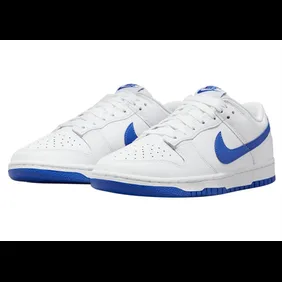 ipad_nike-dunk-low-hyper-royal-0