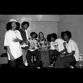 Bone Thugs-N-Harmony Live In Concert