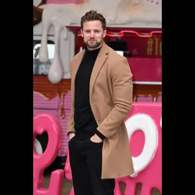 "Too Hot To Handle" - Press Photocall