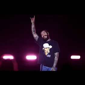 Qatar Fashion United by CR Runway