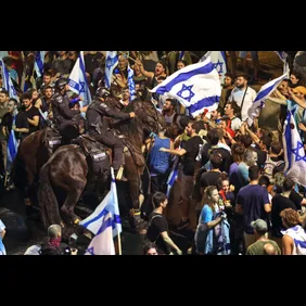 TOPSHOT-ISRAEL-POLITICS-JUDICIARY-DEMO