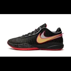 NIKE-LeBron-20-22Trinity22