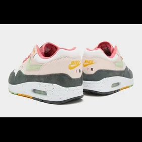 Nike-Air-Max-1-Light-Soft-Pink-Vapor-Green-Anthracite-FZ4133-640-3