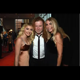 The 50th Annual CMA Awards - Arrivals