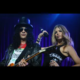 4th Annual Peapod Foundation Benefit Concert - Inside