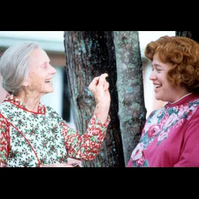 Jessica Tandy And Kathy Bates In 'Fried Green Tomatoes'