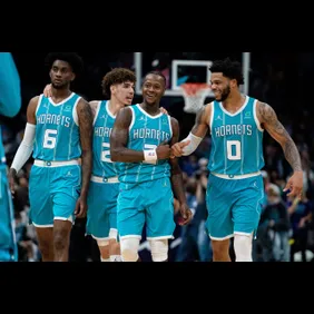 Golden State Warriors v Charlotte Hornets