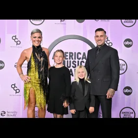 2022 American Music Awards - Arrivals