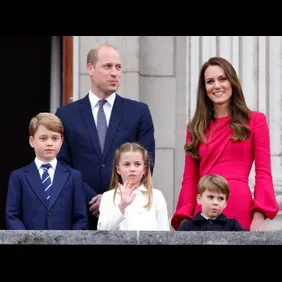 Queen Elizabeth II Platinum Jubilee 2022 - Platinum Pageant