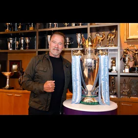 Premier League Record Goalscorer Alan Shearer Meets Arnold Schwarzenegger