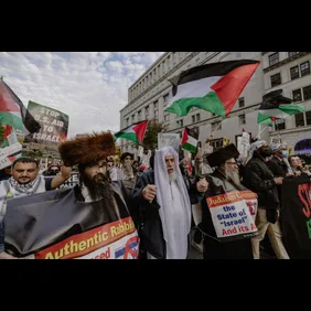 Demonstration-in-solidarity-with-Palestinians-in-Washington