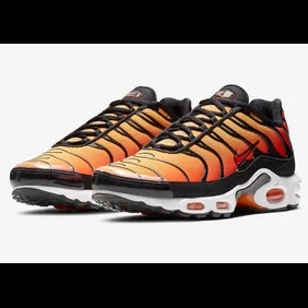 Nike-Air-Max-Plus-Sunset-2024-HF0552-001-3
