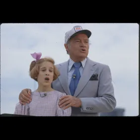 Bob Hope and Sarah Jessica Parker as Orphan Annie