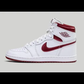 Air-Jordan-1-Retro-High-85-Metallic-Burgundy-2024-1