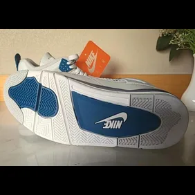 Air-Jordan-4-Military-Blue-2024-4