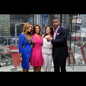 Jacqueline Laurita, Siggy Flicker and Dolores Catania Visit "Extra"