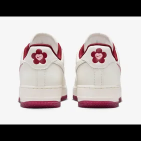 Nike-Air-Force-1-Low-Valentines-Day-2024-5