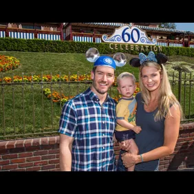 The Gosselaars and Lacheys Visit Disneyland
