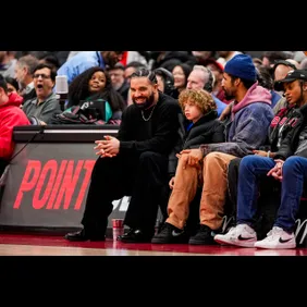 Phoenix Suns v Toronto Raptors