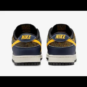 Nike-Dunk-Low-Vintage-Michigan-5