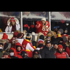 AFC Wild Card Playoffs - Miami Dolphins v Kansas City Chiefs