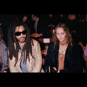 Chanel  - Paris Fashion Week - Womenswear Spring Summer 1995