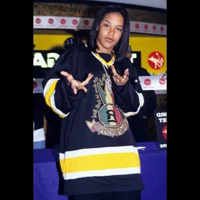 Aaliyah Instore at Virgin Megastore in London - May 1, 1995
