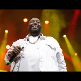 EA Sports Presents The Madden Bowl - Inside