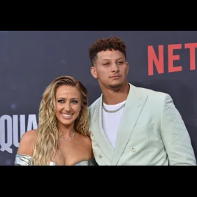 US-ENTERTAINMENT-TELEVISION-STREAMING-QUARTERBACK