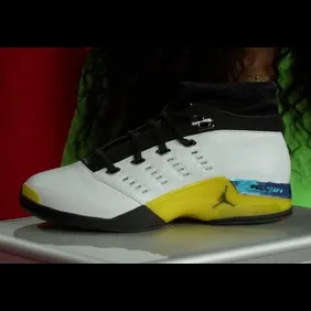 Air-Jordan-17-Low-Lightning-2024