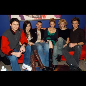 The Cast of "One Tree Hill" Takes Over MTV's "TRL" - January 25, 2005