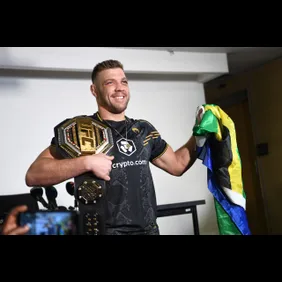 UFC Middleweight Champion Dricus Du Plessis Returns Home