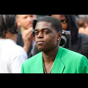 Street Style - Paris Fashion Week - Menswear Spring/Summer 2023 : Day One