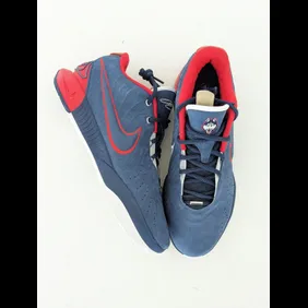 Nike-LeBron-21-UCONN-Away-PE-6
