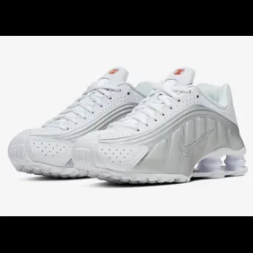 Nike-Shox-R4-White-Metallic-AR3565-101-4