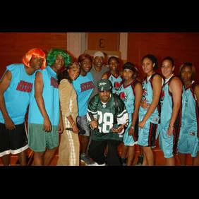 Stars of Warner Bros.' "Juwanna Mann" Host Basketball Battle of the Sexes