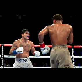 Devin Haney v Ryan Garcia