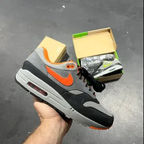 HUF-Nike-Air-Max-1-Brilliant-Orange-2024-HF3713-001