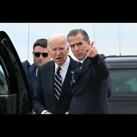 TOPSHOT-US-POLITICS-BIDEN-ARRIVAL
