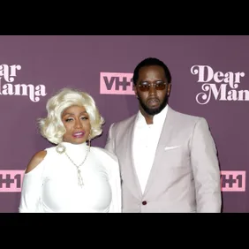 VH1's 3rd Annual "Dear Mama: A Love Letter To Moms" - Arrivals