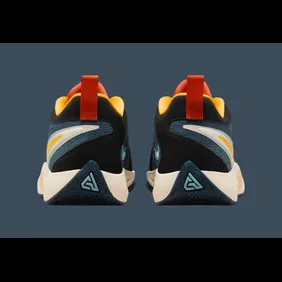 Nike-Giannis-Freak-6-GS-Olympic-Origins-FQ7379-400-4