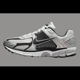 Nike-Zoom-Vomero-5-Metallic-Silver-White-Black-FJ4151-004-1