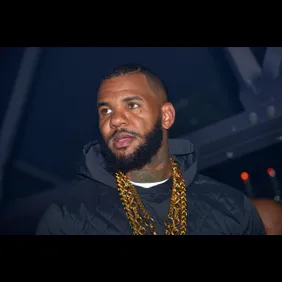 The Game Host Prive