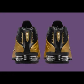 Nike-Shox-R4-Black-Metallic-Gold-AR3565-005-4