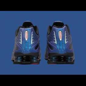 Nike-Shox-R4-Iridescent-HQ3446-001-4