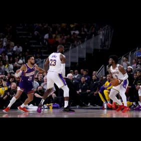 Phoenix Suns v Los Angeles Lakers
