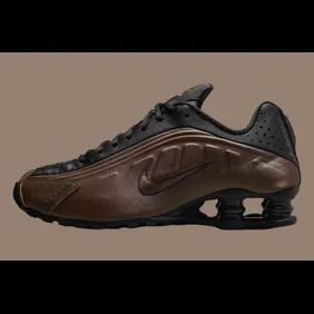 Nike-Shox-R4-Off-Noir-Ironstone-AR3565-007-1