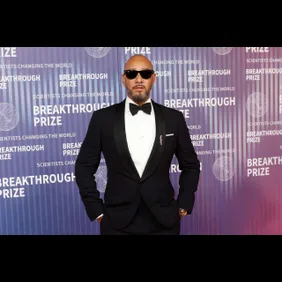 10th Annual Breakthrough Prize Ceremony